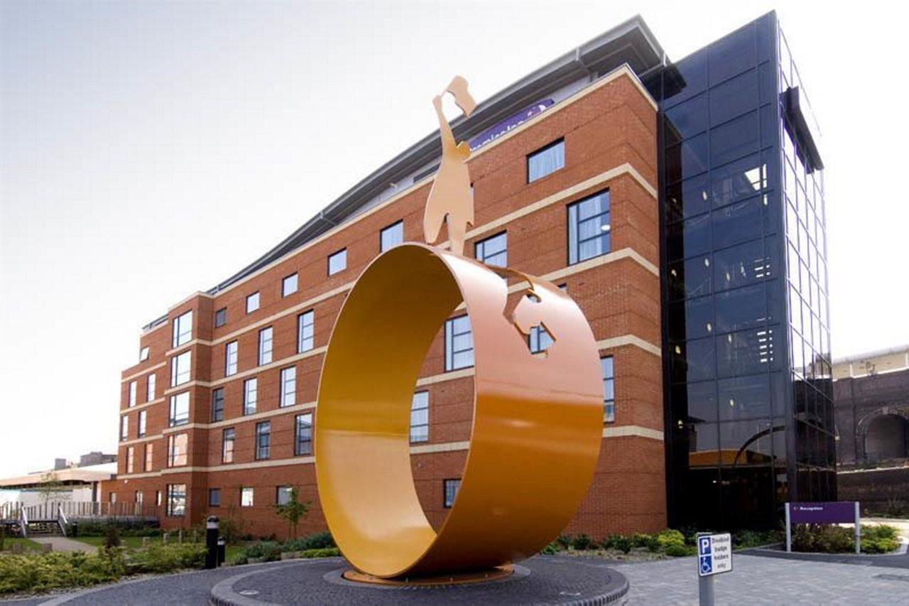 Premier Inn Wolverhampton City Centre Экстерьер фото