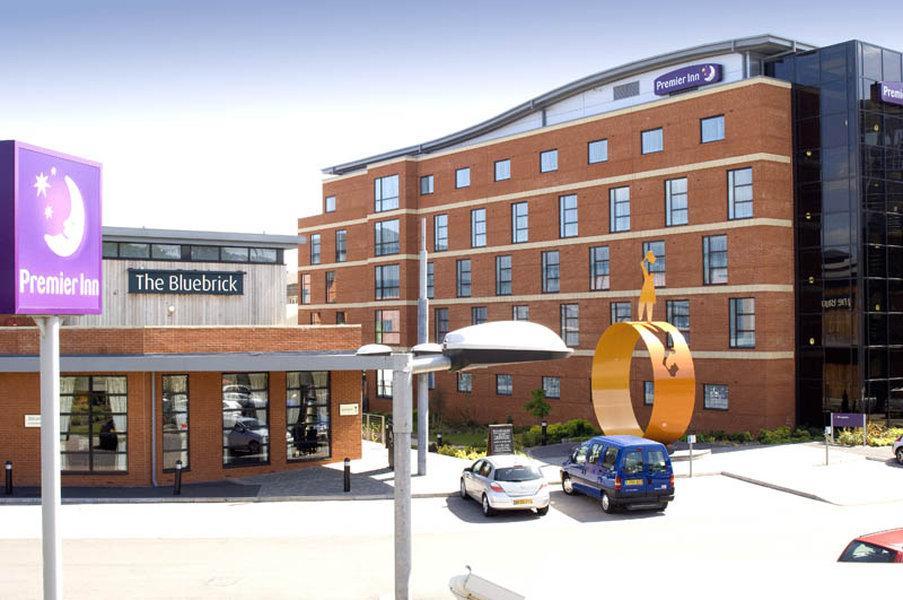 Premier Inn Wolverhampton City Centre Экстерьер фото